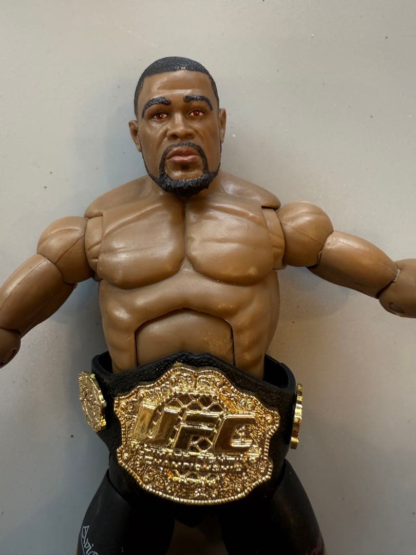 UFC チャンピオンフィギュア 約15cm - メルカリ