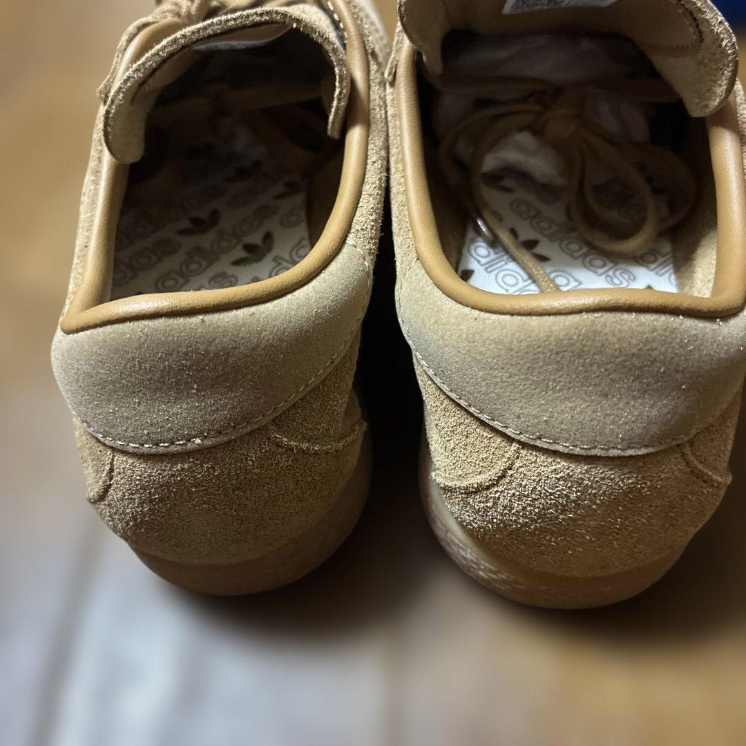 最終値下げ価格 adidas Tobacco スニーカー ベージュ23.5cm - 靴