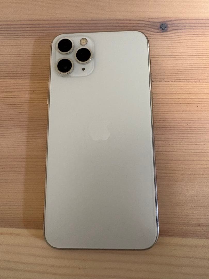 Apple iPhone 11 Pro 256GBシルバー - メルカリ