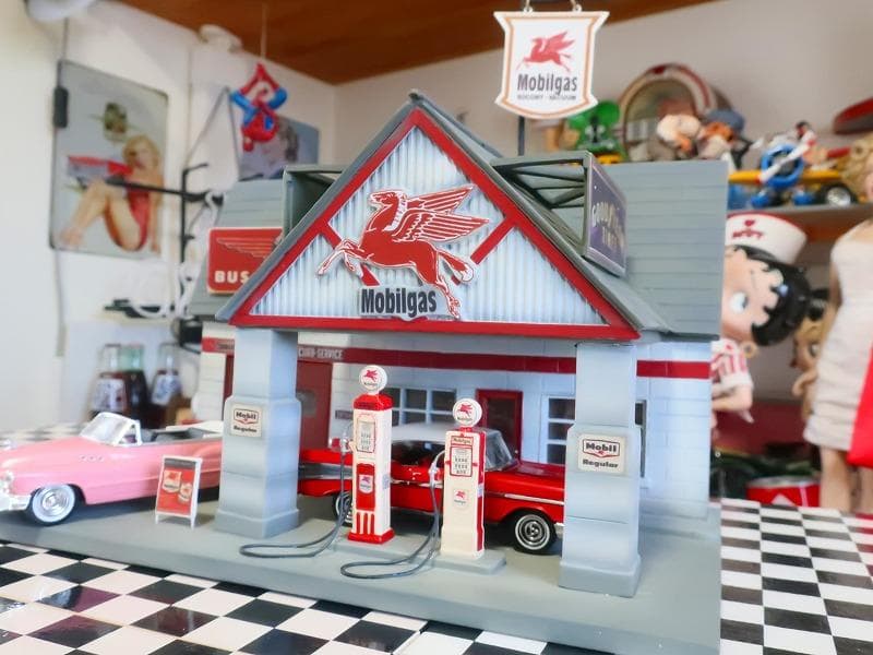 爆レア★1/43 モービル石油 ガソリンスタンド ジオラマ模型