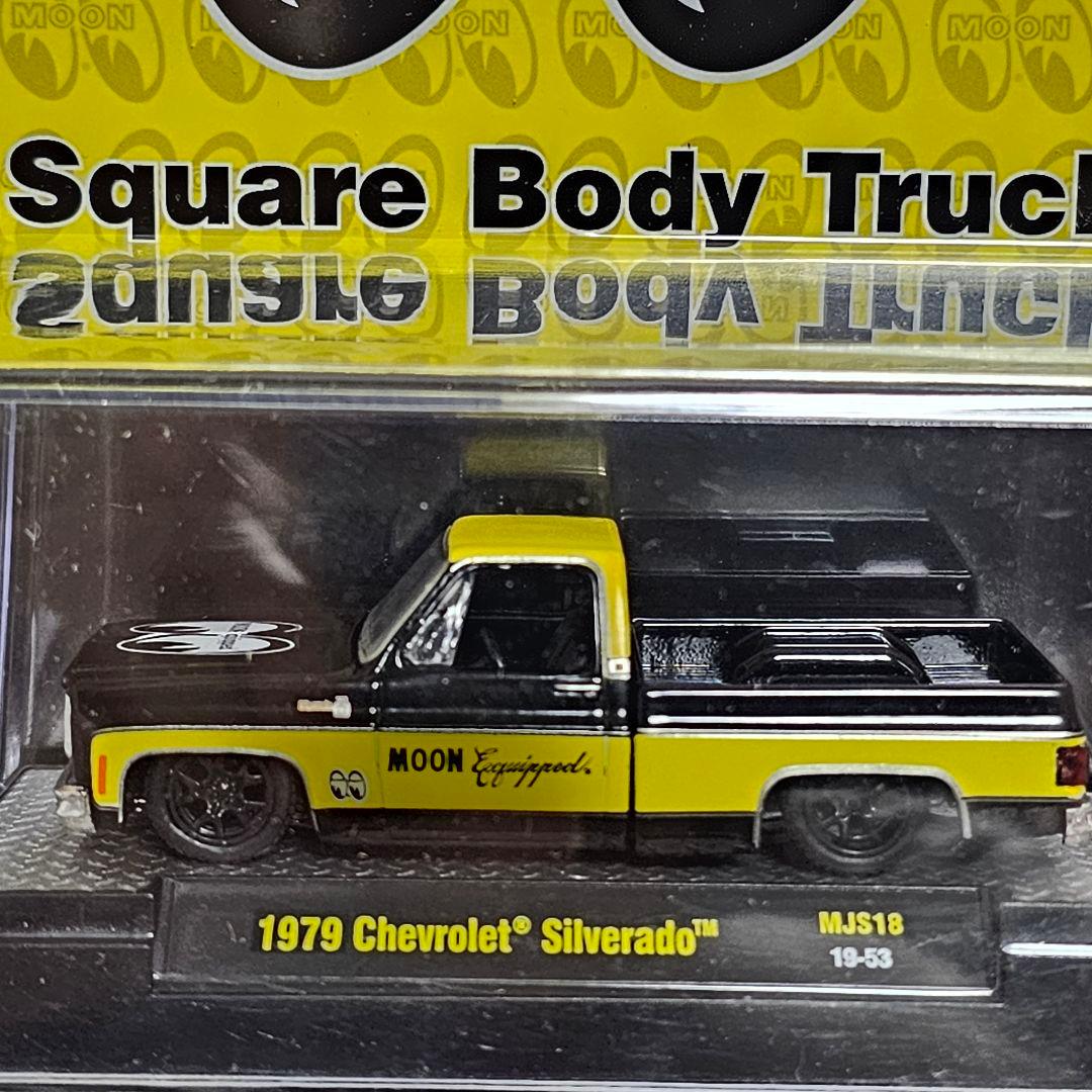 M2マシーン ムーンアイズ シボレー C-10 シルバラード 1/64 イエロー