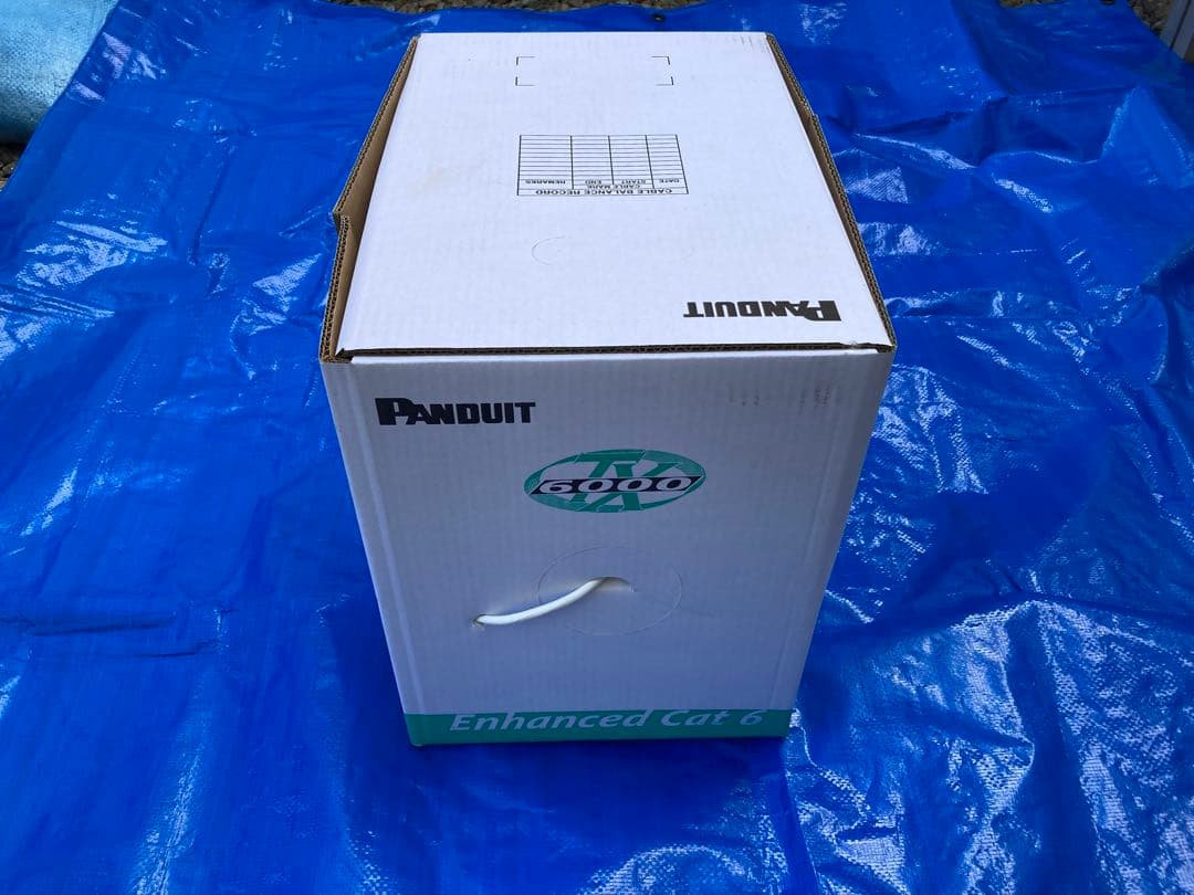 UTPケーブル CAT6 パンドウイット 白 300m巻 - メルカリ