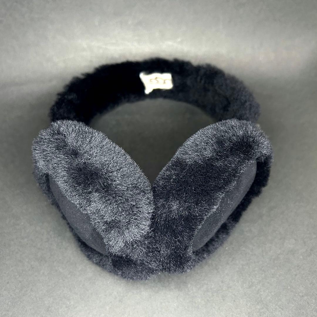 UGG アグ イヤーマフ ブラック シープスキン - メルカリ