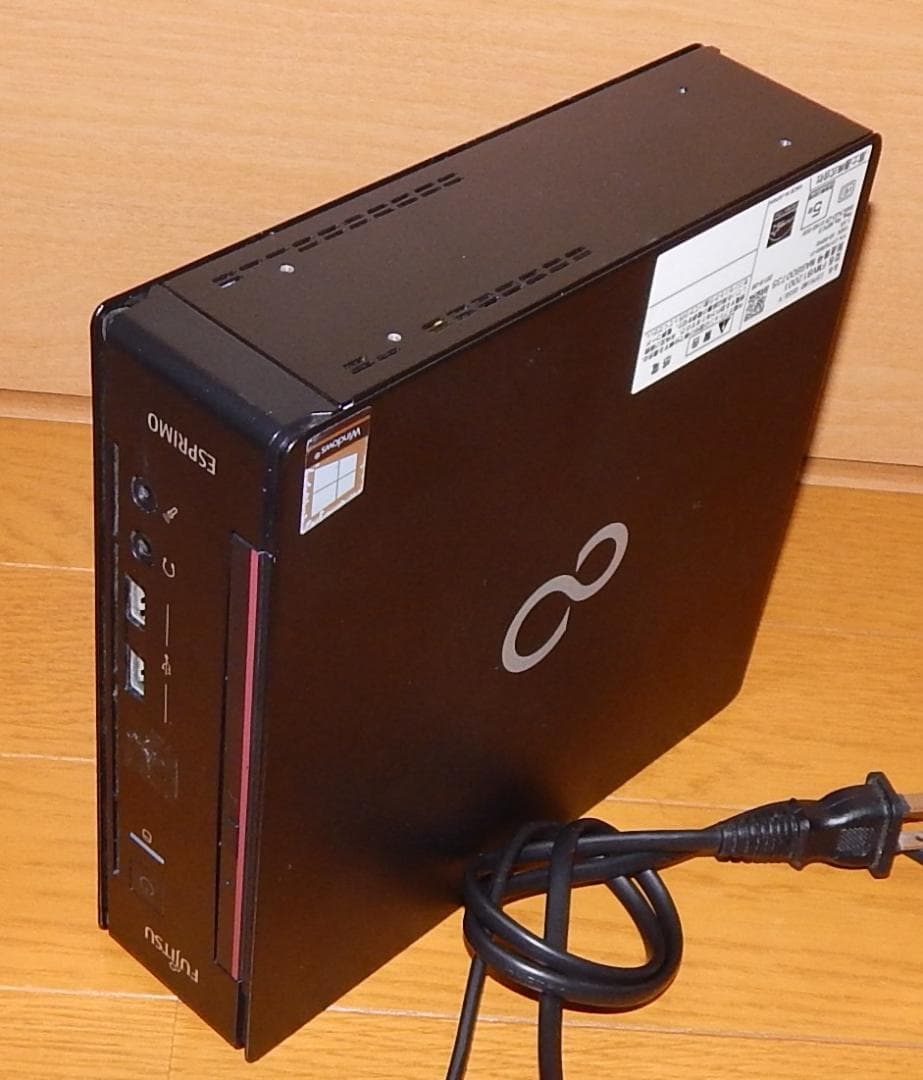 富士通 小型PC ESPRIMO Q558/V　i3 8100T/Win11 srepcstore_z08