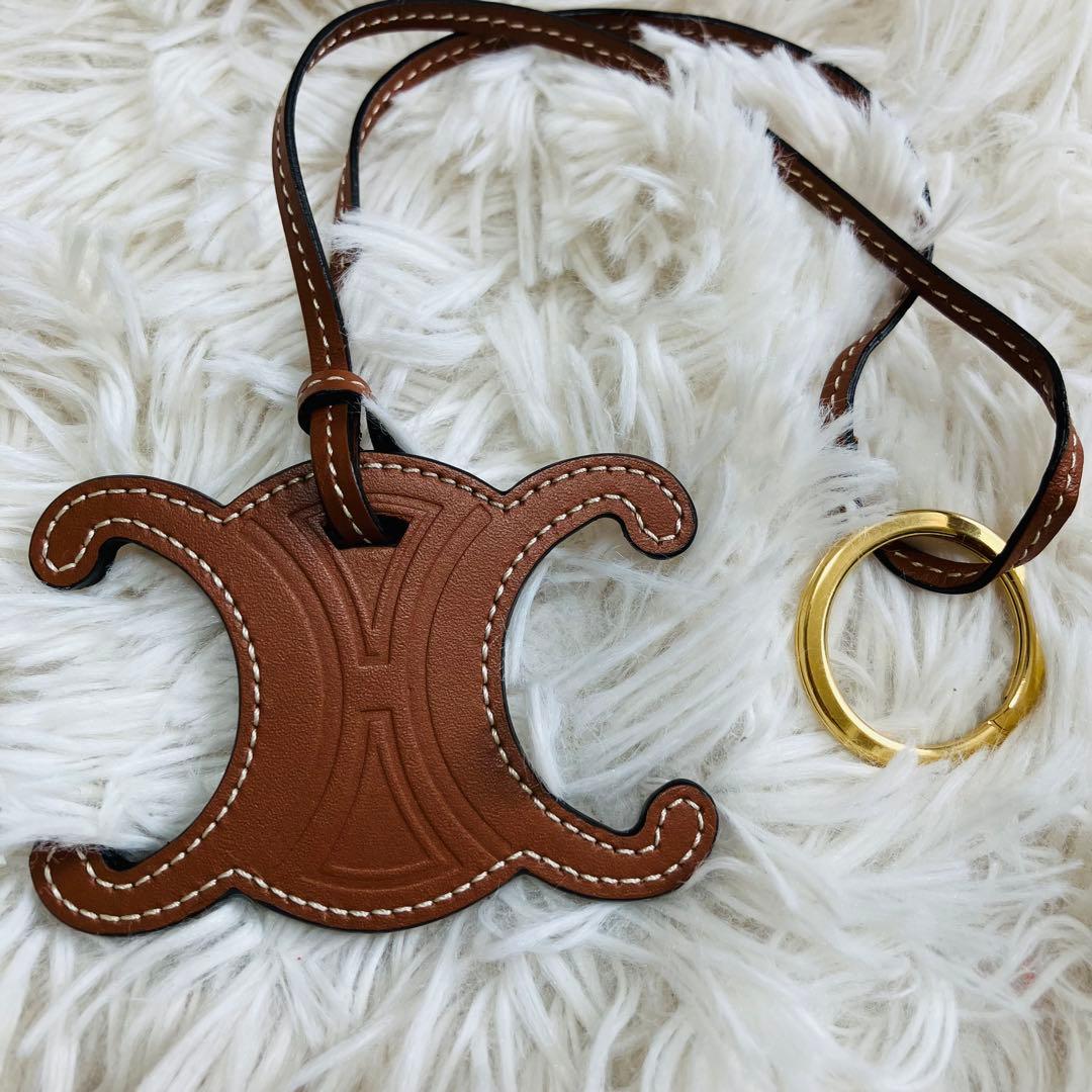 美品】セリーヌ トリオンフ キーリング チャーム レザー タン 茶 箱