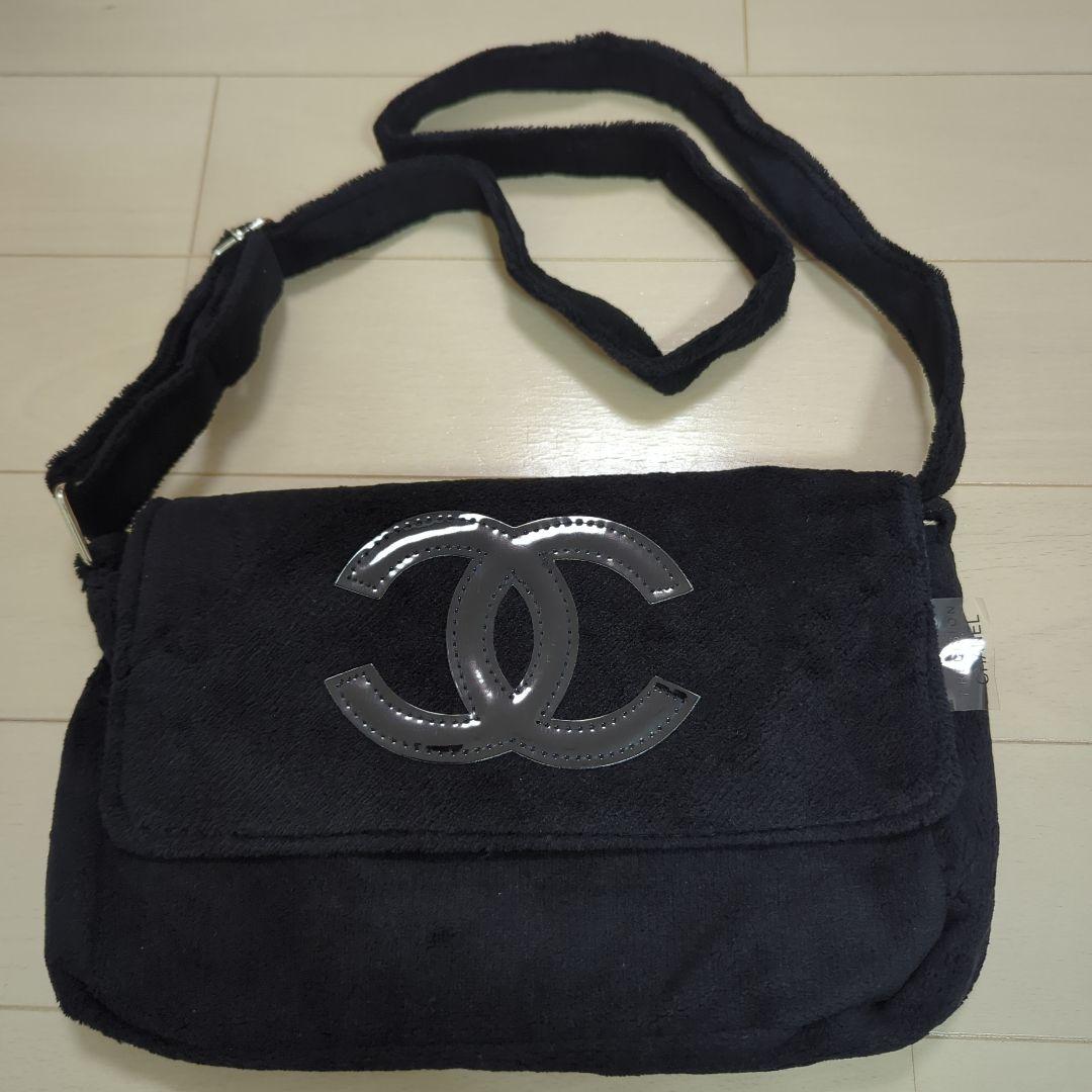 CHANEL ノベルティ　ショルダーバッグ　非売品　シャネル 新品 CHANEL シャネル ノベルティ ショルダーバッグ ゴールドチェーン