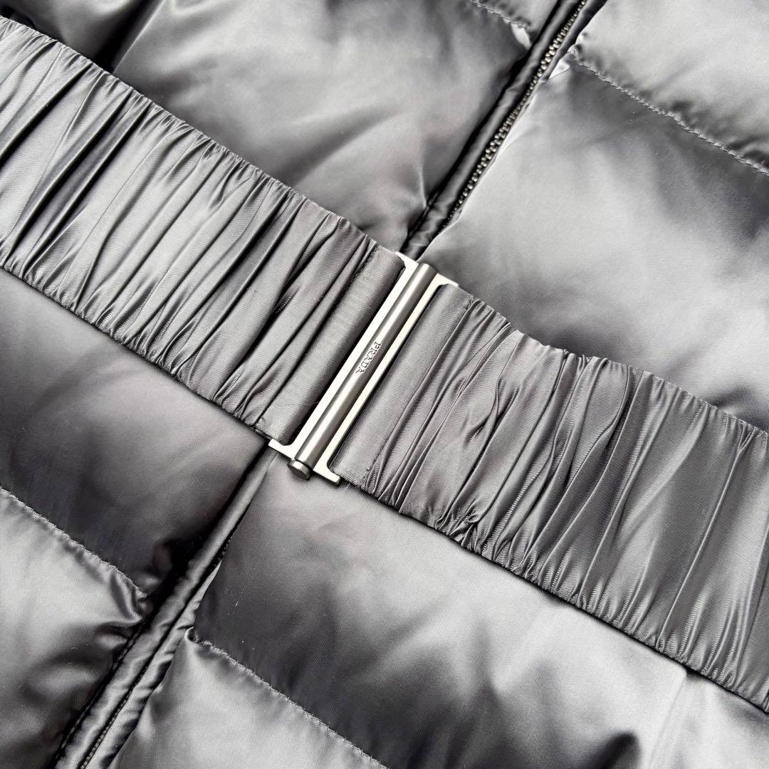 プラダ 2way ロングダウン フード ファー ベルト トライアングルロゴ