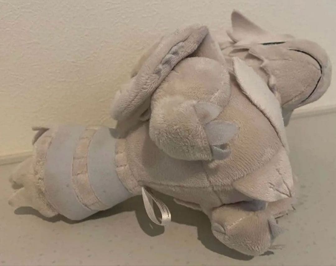 ポケモン　ポケドール　レシラムドール　ぬいぐるみ　ポケモンセンター