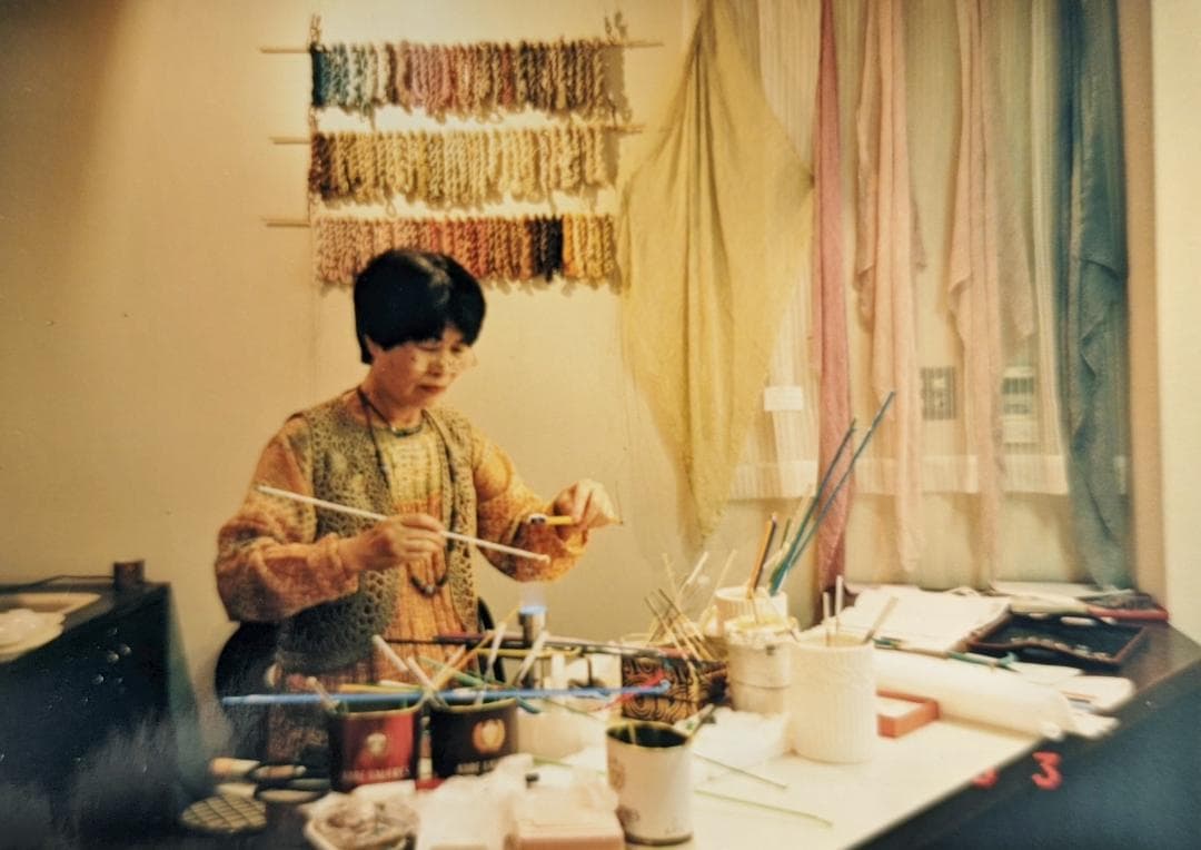 吉田正子トンボ玉（貳拾玖） 皮ひもネックレス ガラス玉に込めた日本画