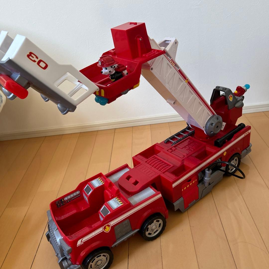 パウ・パトロール おもちゃトラック クレーン付き
