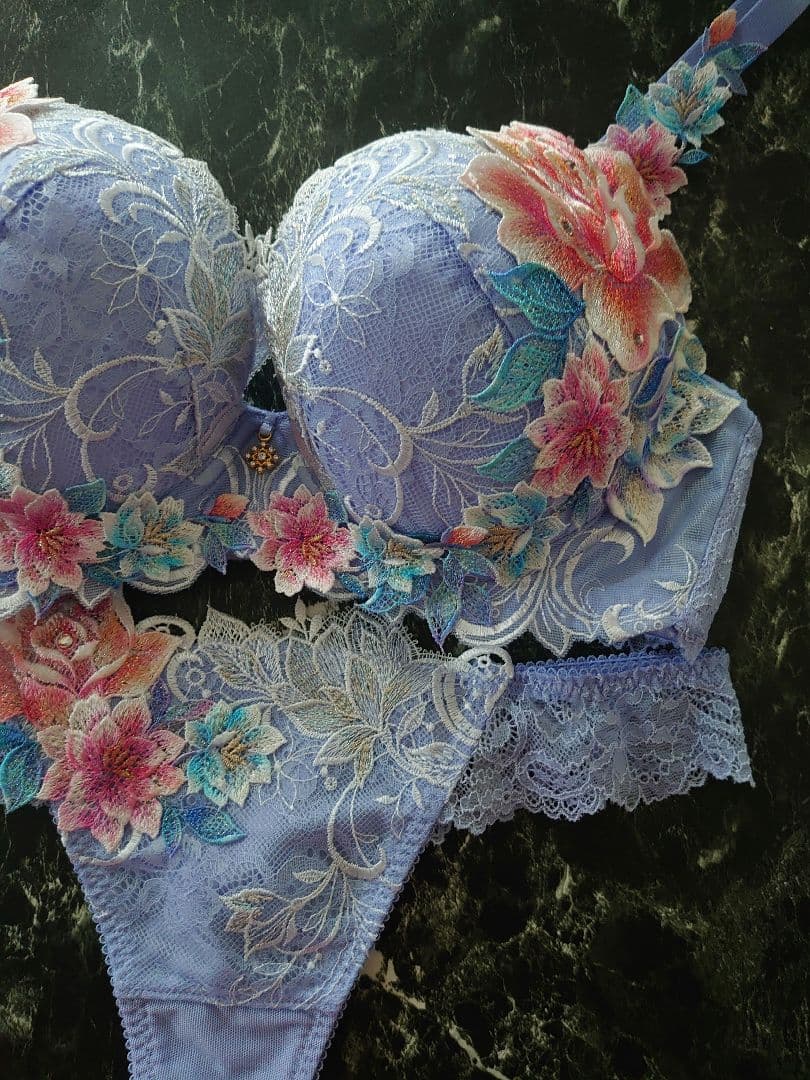 サルート☆店舗限定☆ 09G F70 & ソングM PU - メルカリ