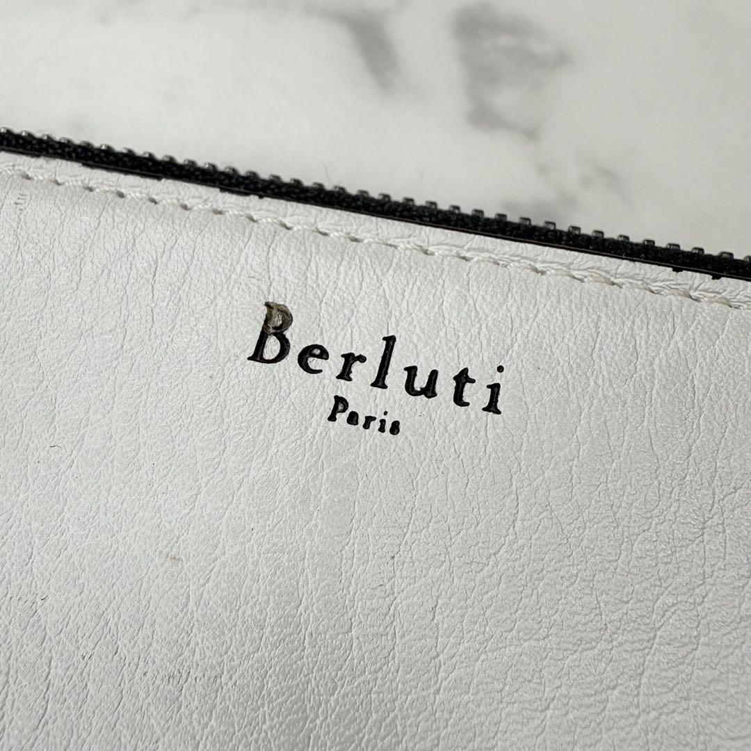 ベルルッティ 日本限定色 イタウバ カリグラフィ 長財布 ラウンド