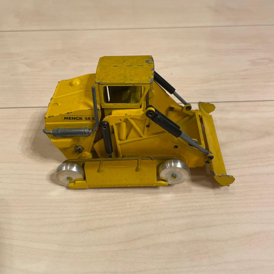 建機ミニチュアNZG 50/1 スケールモデル スクレープドーザ (メンク