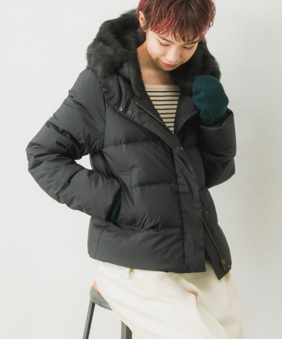 新品》アーバンリサーチ ラビットフードストレッチショートダウン