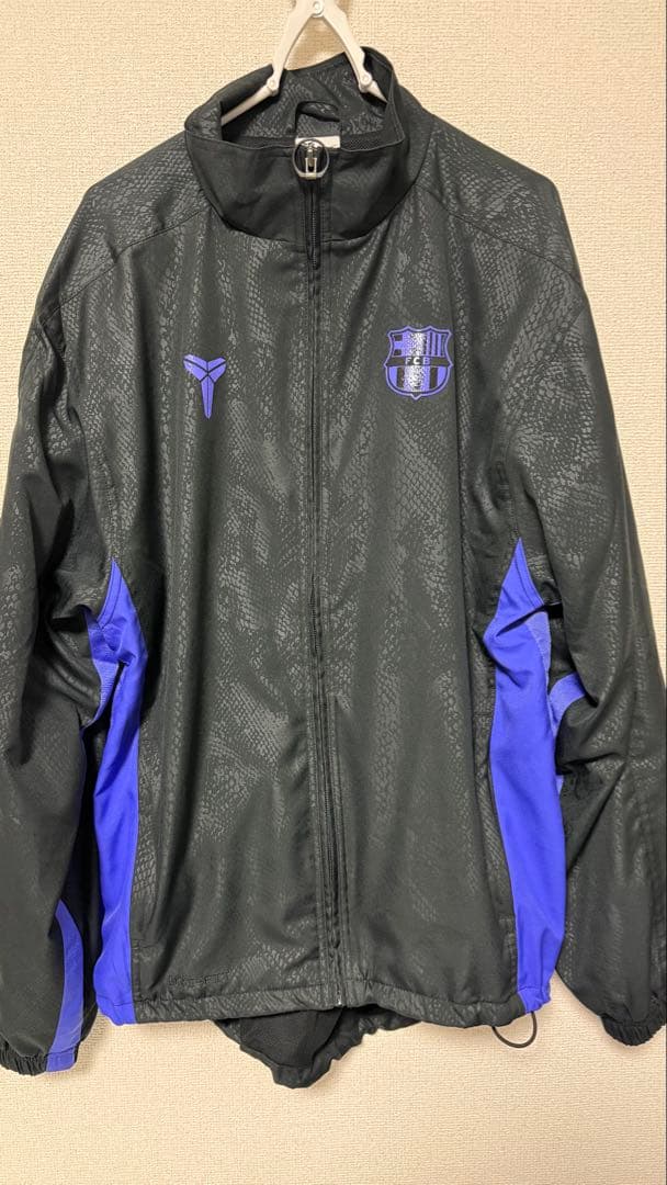 日本未発売 ナイキ FCバルセロナ x コービー・ブライアント ジャケット