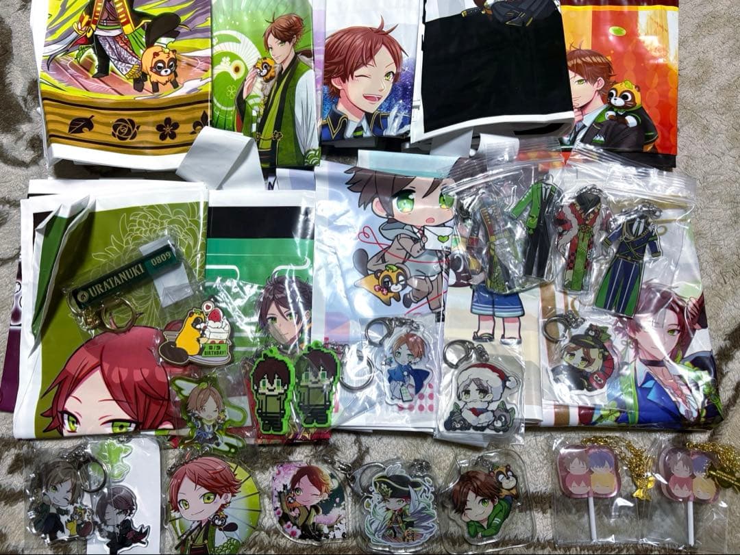 うらたぬきアクスタ まとめ売り おまけ付き - メルカリ