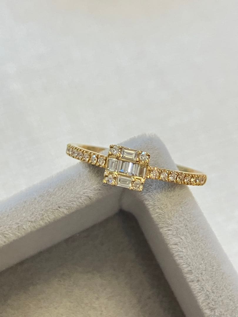 ベルシオラ　バケットカットダイヤモンド　リング　k18 0.24ct 13号