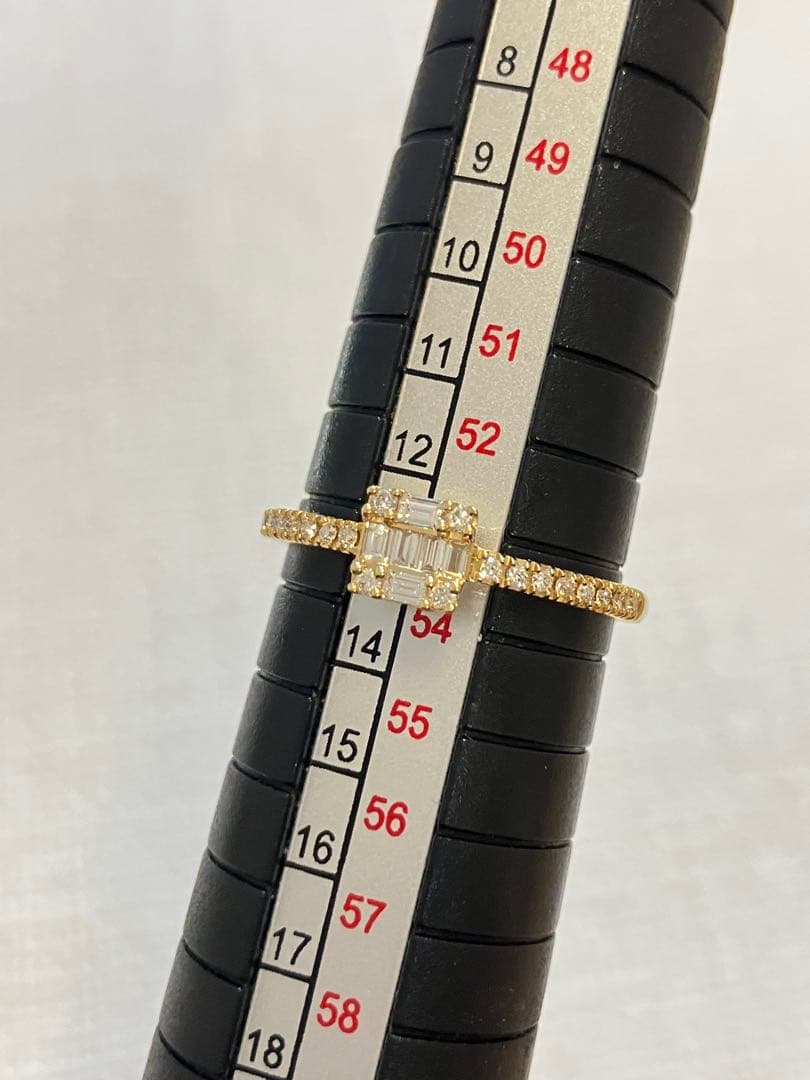 ベルシオラ　バケットカットダイヤモンド　リング　k18 0.24ct 13号