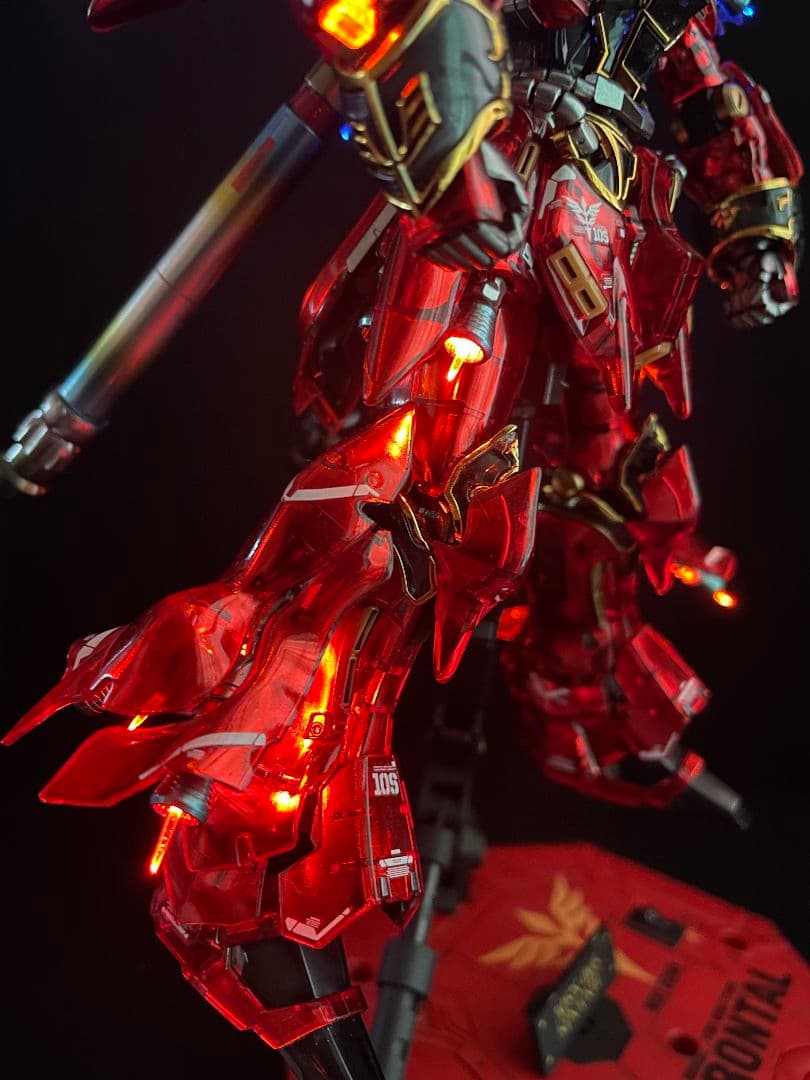 ま*お様 ガンプラRGシナンジュクリアカラーメカニカルコアメッキ調LED発光全塗