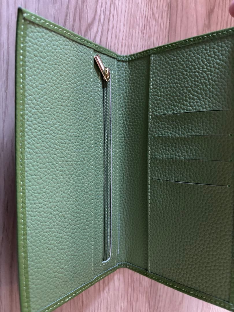 皇居限定グリーンレザー』長財布 - メルカリ