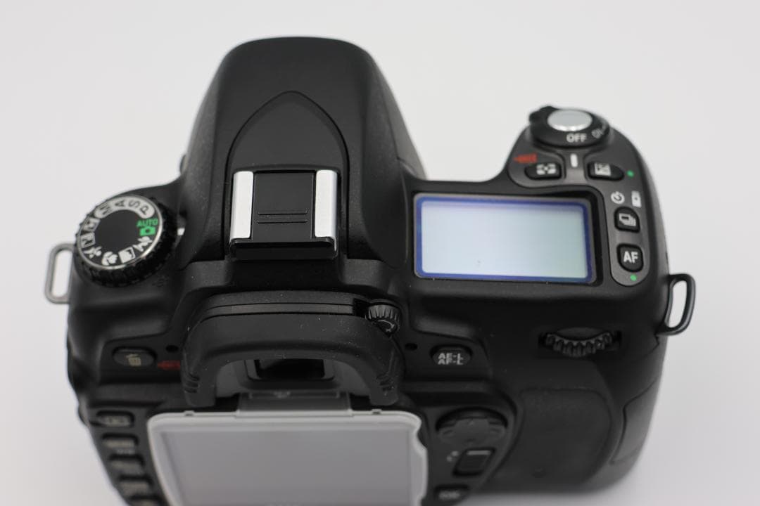 動作確認済み】nikon D80 ボディ(バッテリー、充電器付)レンズ付き