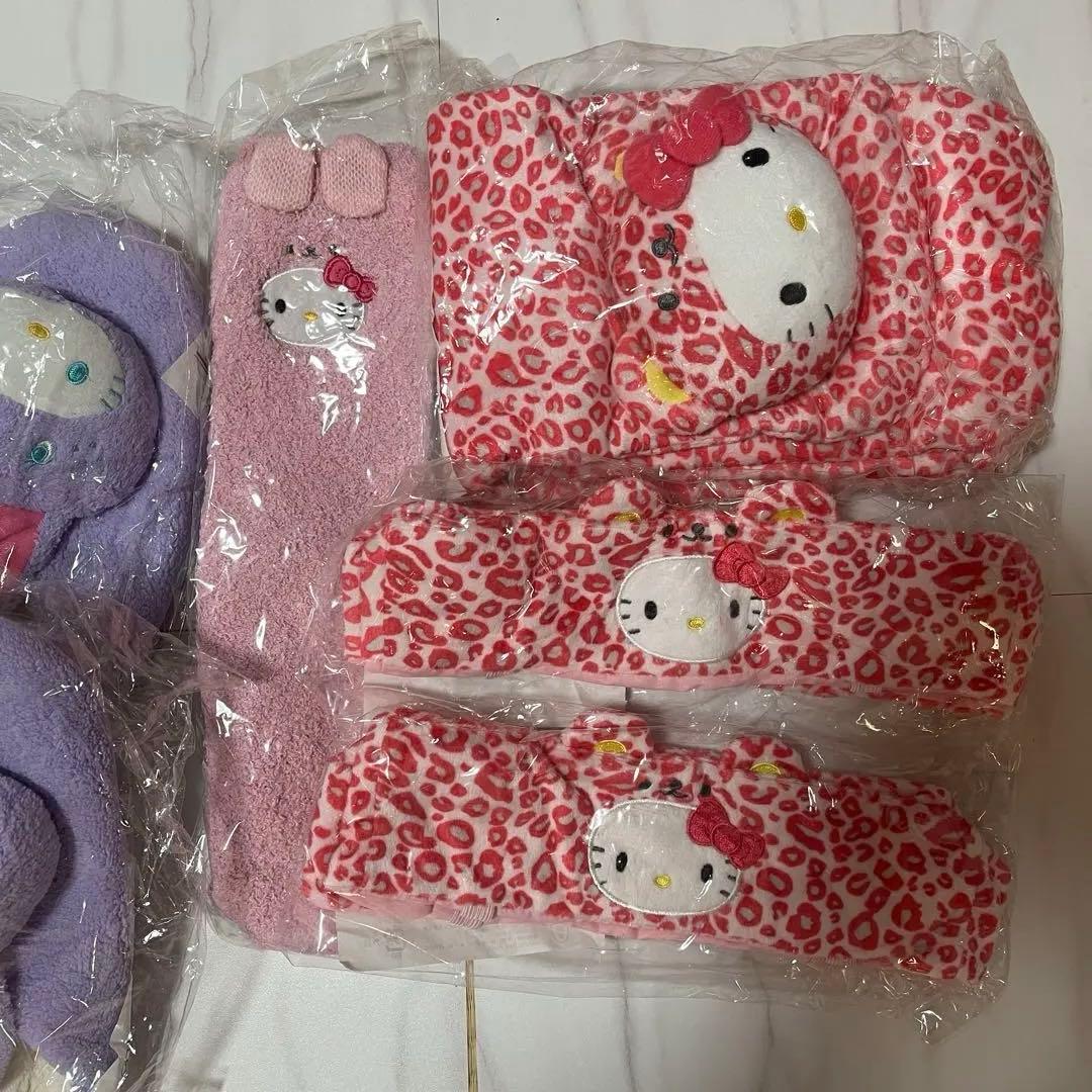 ハローキティ新品　ご当地キーホルダー　ぬいぐるみ　シール　プラモデル　限定 レア