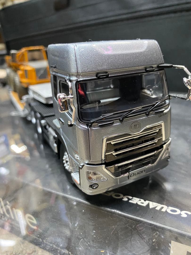京商 1/43 UDクオン 低床トレーラー ボルボアキュレートダンプセット