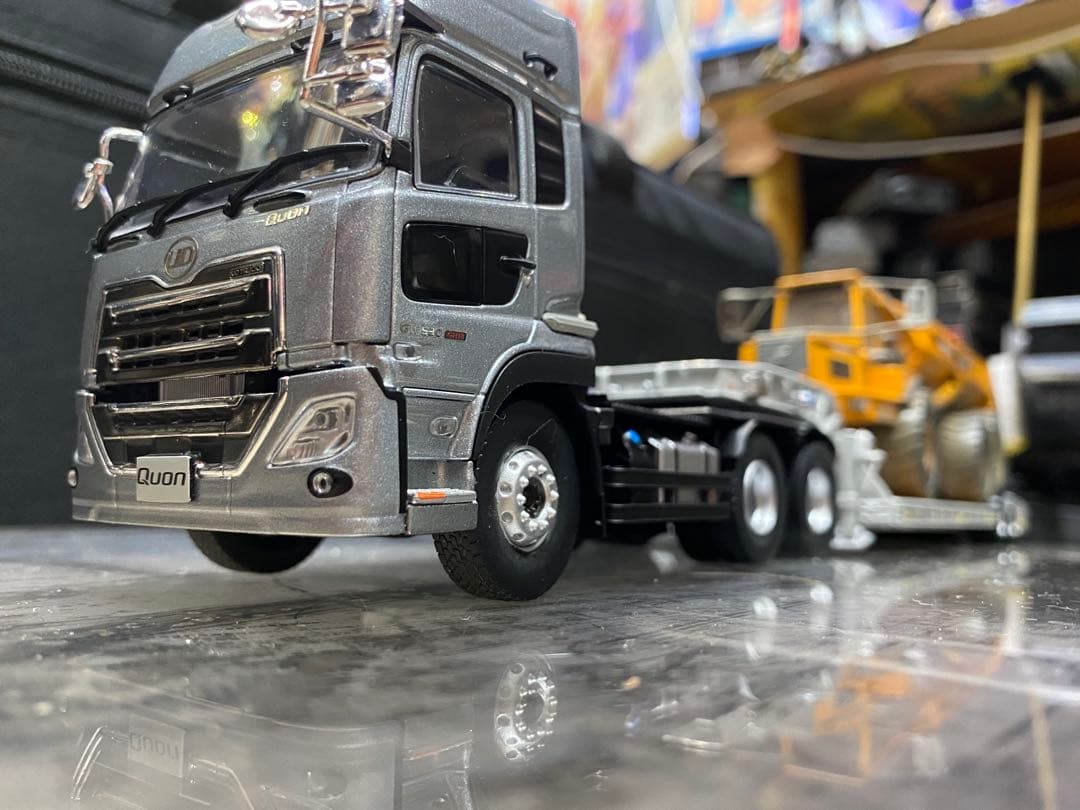 京商 1/43 UDクオン 低床トレーラー ボルボアキュレートダンプセット