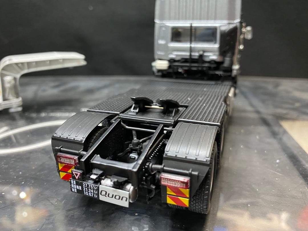 京商 1/43 UDクオン 低床トレーラー ボルボアキュレートダンプセット