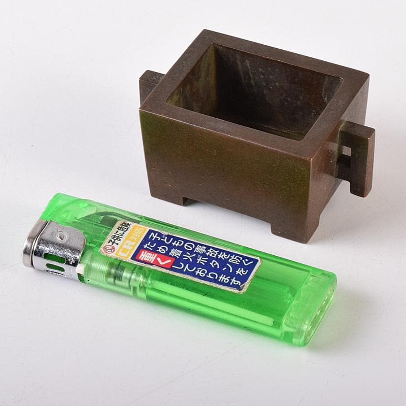 中国 大明宣徳年製 古銅 四方双耳香炉 馬槽爐 V 7933E - メルカリ