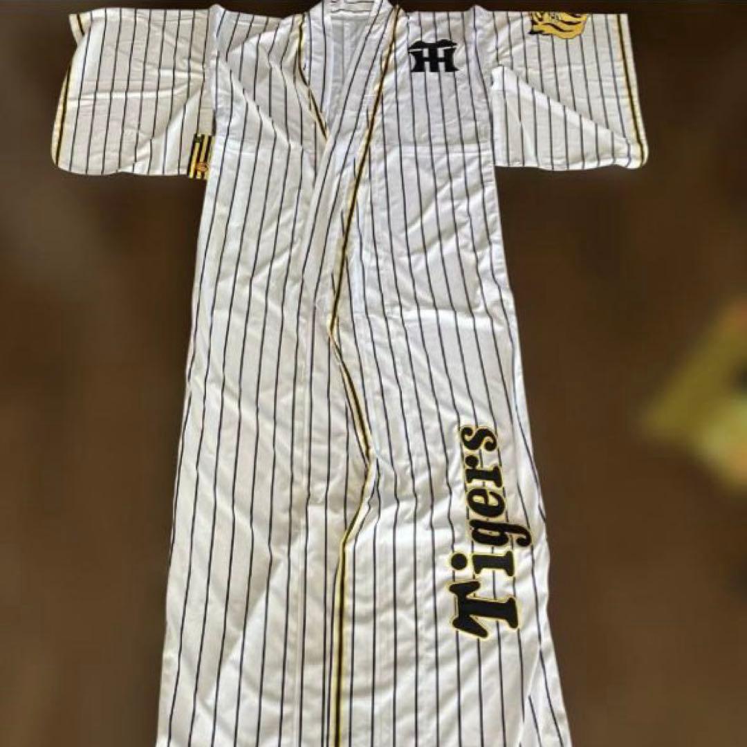 新品タグ付き 阪神タイガース メンズMサイズ 浴衣 帯無し ロゴ激かわ