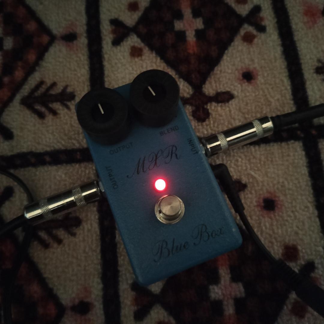 MXR Blue Box オクターブファズ スクリプトロゴ（変換プラグ付き