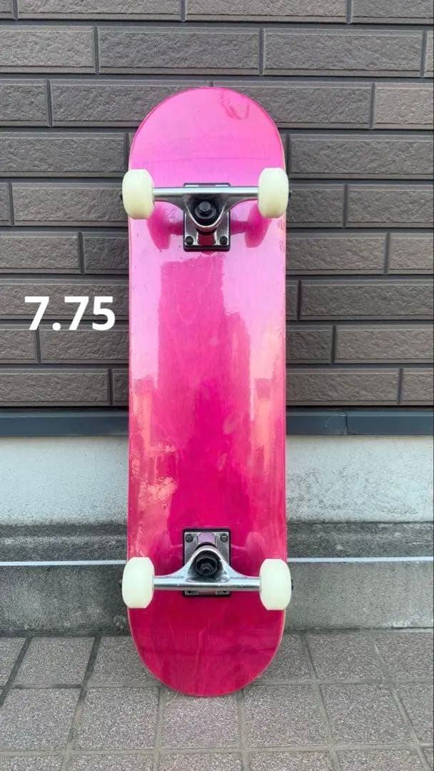 送料無料 新品 ブランクスケートボード スケボー コンプリート 7.75