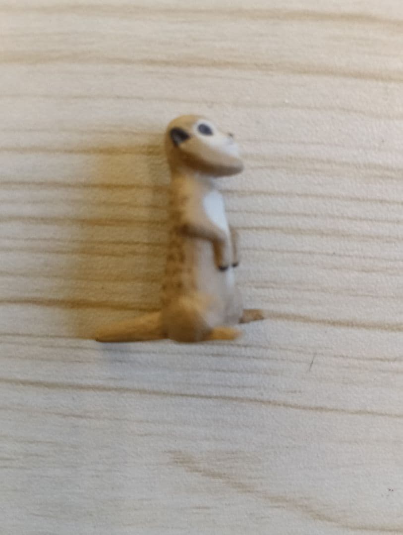 シャクレルプラネット ミーアキャットフィギュア - メルカリ