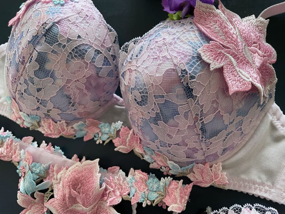 サルート E70/M 3点セット PU パリ - メルカリ