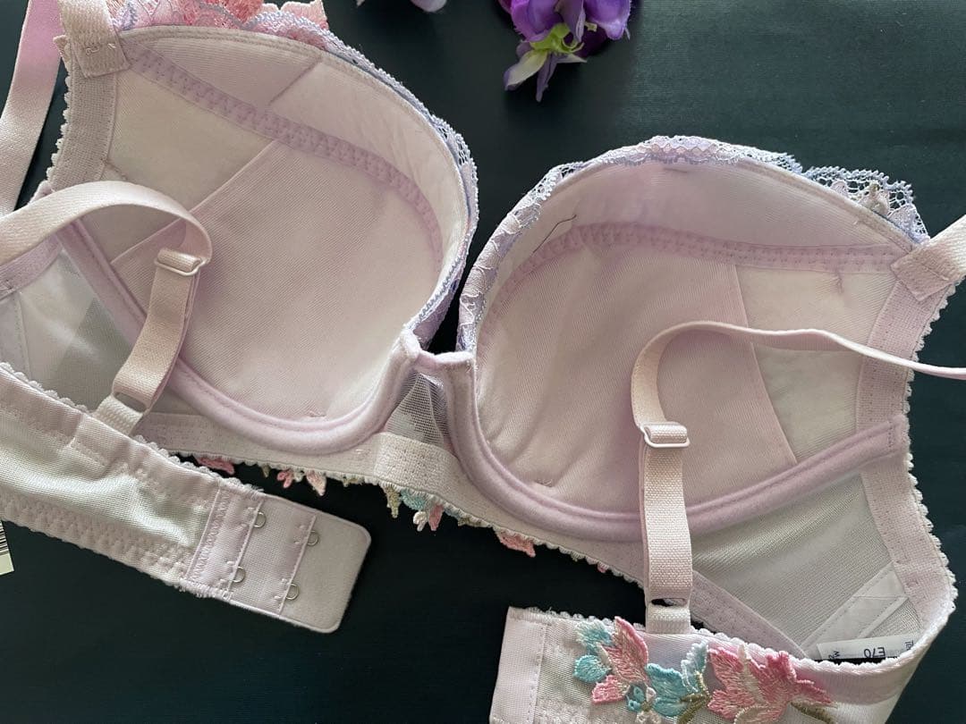 サルート E70/M 3点セット PU パリ - メルカリ