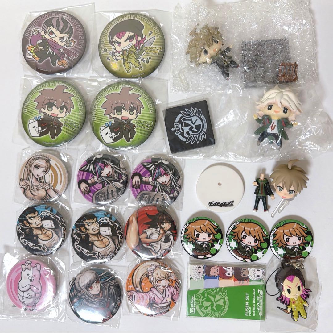 ダンガンロンパ　狛枝&日向 クリスマス巾着、缶バッジ、フィギュアなど28点