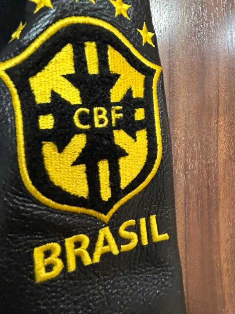 貴重❗️ブラジル代表 NIKE正規品・革ジャン（袖部分）・ブラック・Lサイズ
