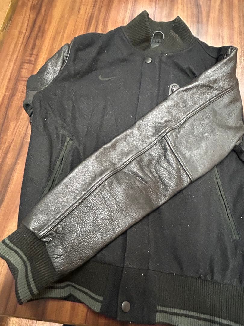 貴重❗️ブラジル代表 NIKE正規品・革ジャン（袖部分）・ブラック・Lサイズ