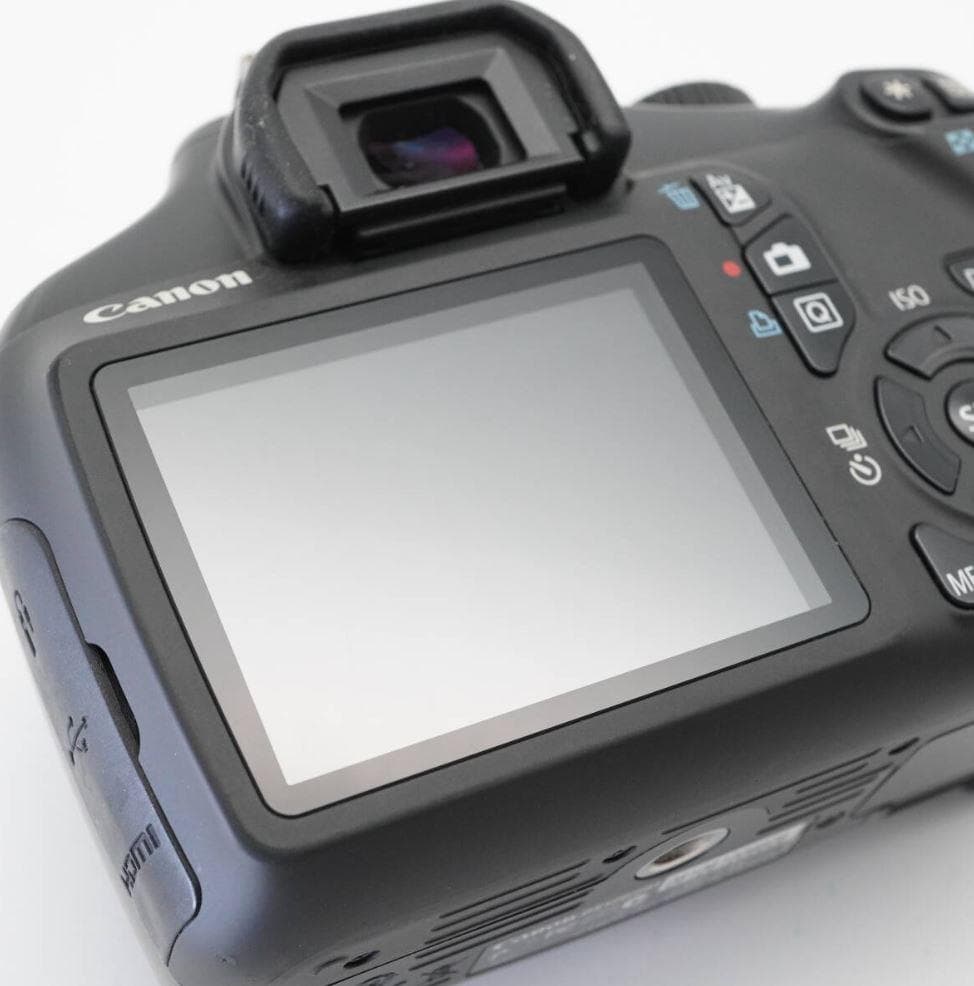 ショット3,585回✨ Canon Kiss X50 カメラ 一眼レフ デジカメ - メルカリ