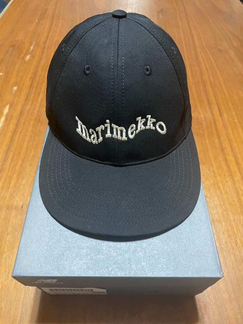 marimekko 試着のみ 完売品SEMENTTI SOLIDキャップ