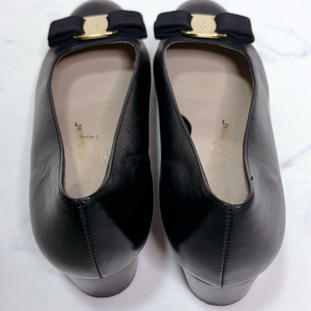 サルヴァトーレフェラガモ パンプス ヴァラリボン 黒 レザー 6 1/2