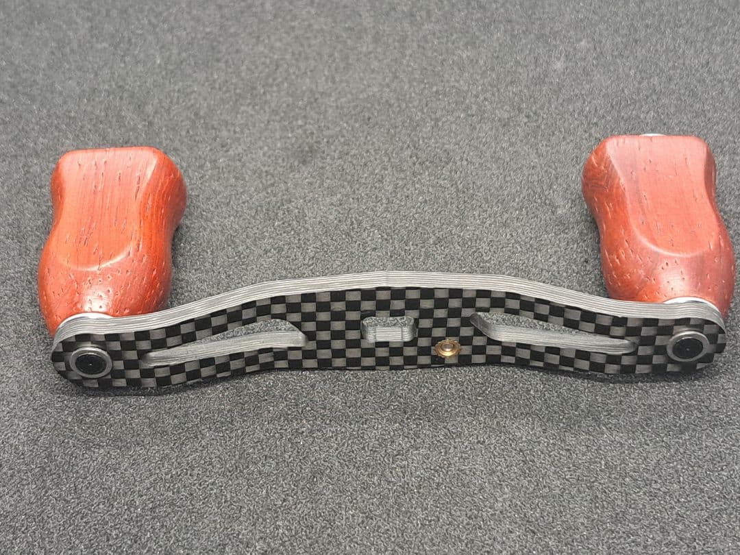 カーボンハンドルノブセット ダイワ/シマノ対応 全長95mm軸間85mm