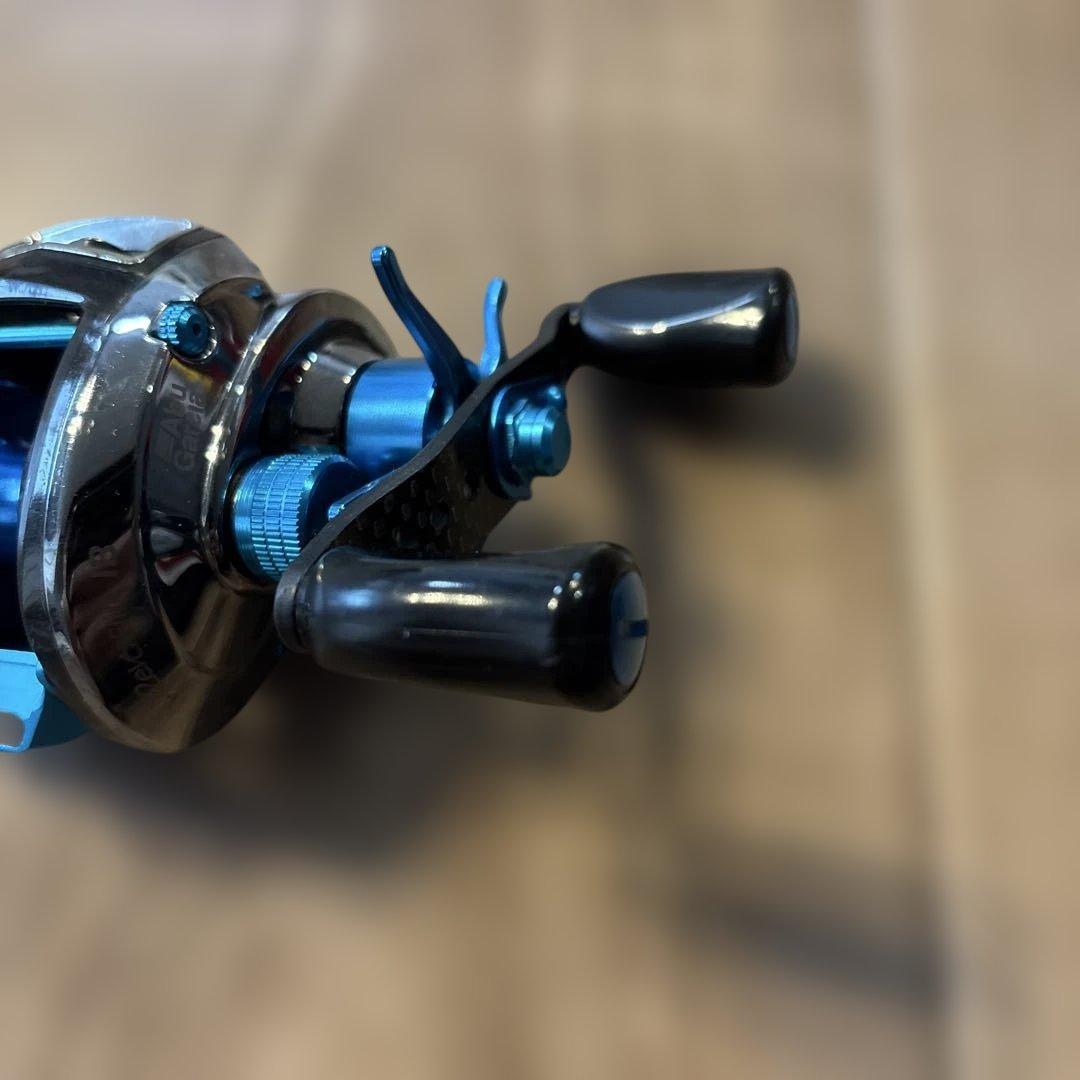 アブガルシア レボエリートIB カラーパーツカスタム - メルカリ