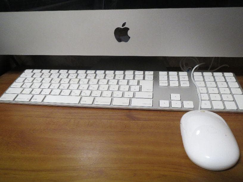 iMac 24インチ 2.4GHz Intel Core 2     320ＧＢ