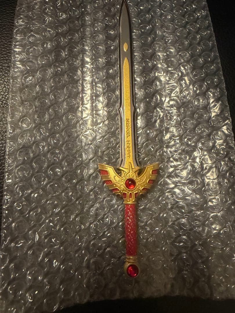 王者の剣紅　100本限定　マクドナルド　メタリックアイテムズギャラリー　懸賞