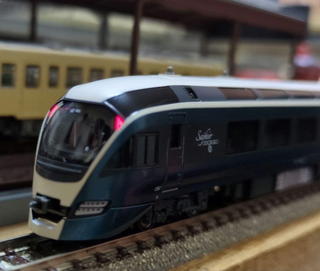鉄道模型 E261系 サフィール踊り子 　　　特別企画品！！ 訳あり品！
