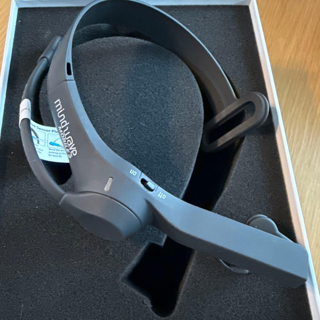 MindWave Mobile 2: Brainwave Starter Kit - メルカリ