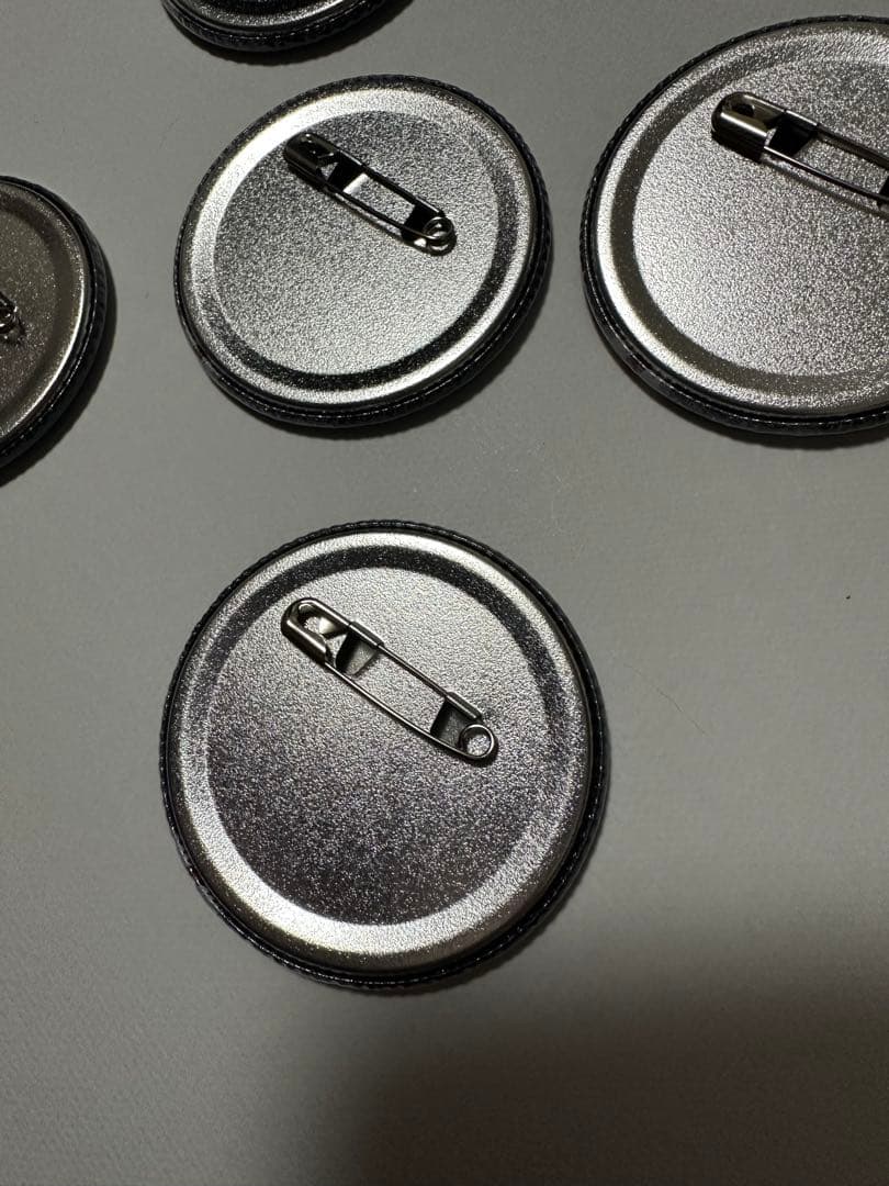 マッシュル　MASHLE レイン・エイムズ　キラキラ缶バッジ