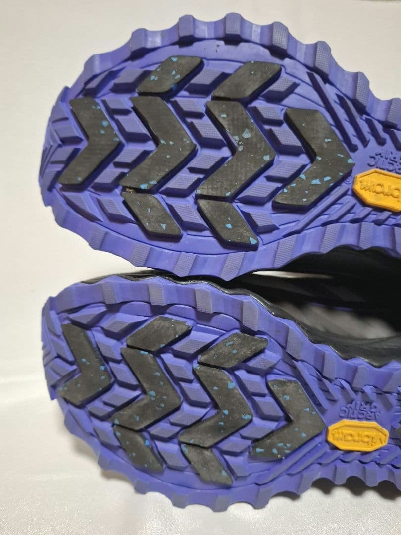 サッカニー Saucony RAZOR+　USA8.5　26.5cm